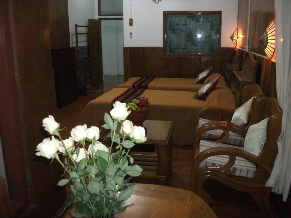 Mingalar Inn Inle Lake Exterior photo